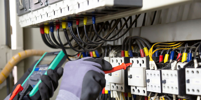 How Commercial Electrical Services Can Improve Workplace Safety